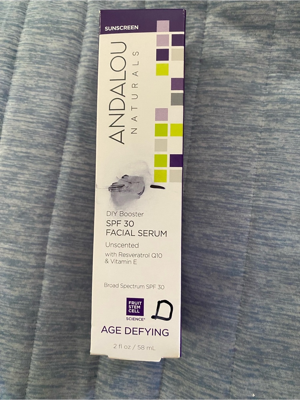 Age-Defying SPF 30 Facial Serum - Unscented (White/Green Accents)